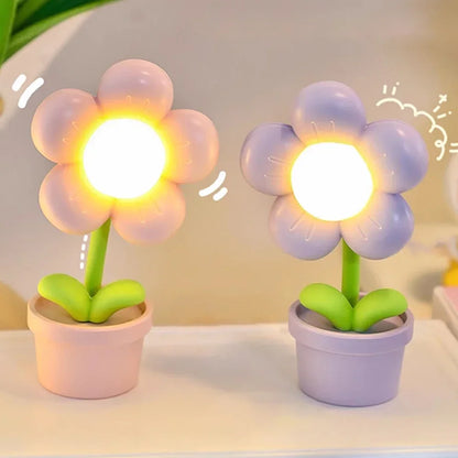 Avelena | BloomAura – Elegante kleine Tischlampe mit Blumendesign für sanfte Beleuchtung