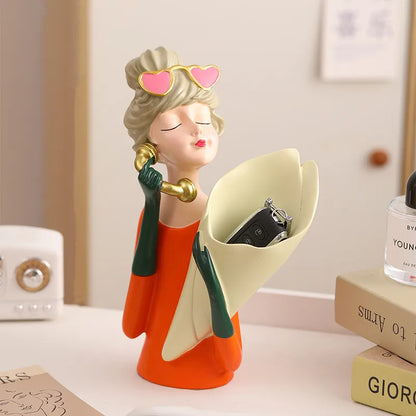 Avelena | FloralFinesse - Mädchen Vase Dekor