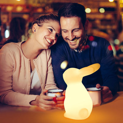 Avelena | Zeitgenössische kreative Rabbit PE LED Tischlampe für das Schlafzimmer