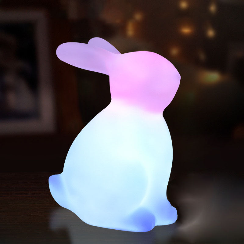 Avelena | Zeitgenössische kreative Rabbit PE LED Tischlampe für das Schlafzimmer