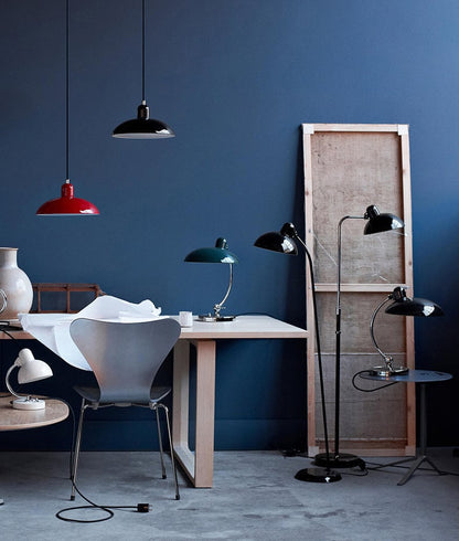 Avelena | Bauhaus KI Klassische Tischlampe Replik