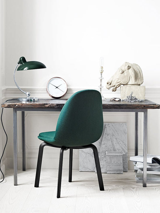 Avelena | Bauhaus KI Klassische Tischlampe Replik