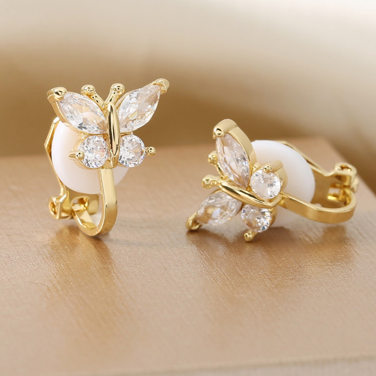 Avelena | Kristall Schmetterling Ohrringe Auryn
