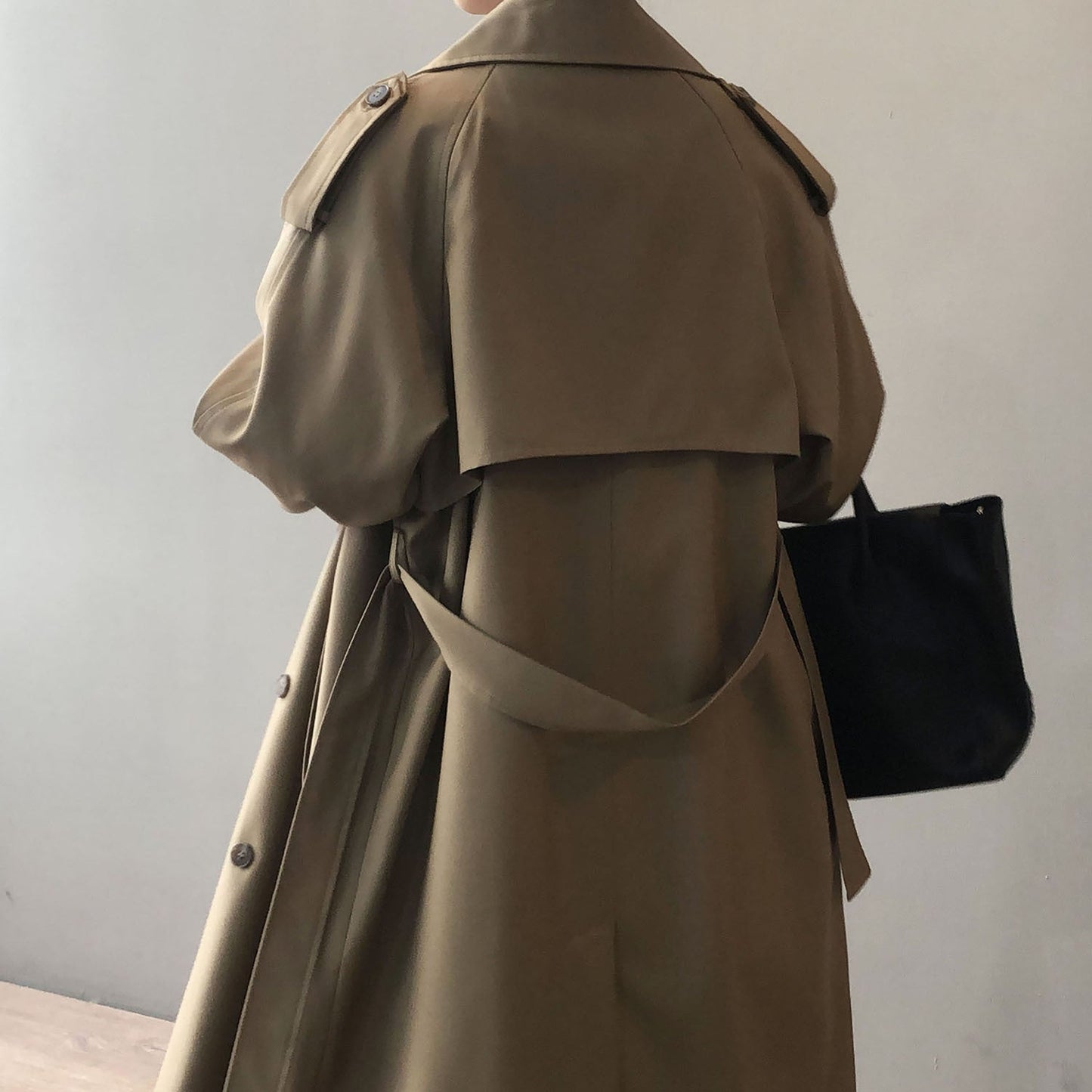 Avelena | Doppelreihiger Trenchcoat für Damen Juna