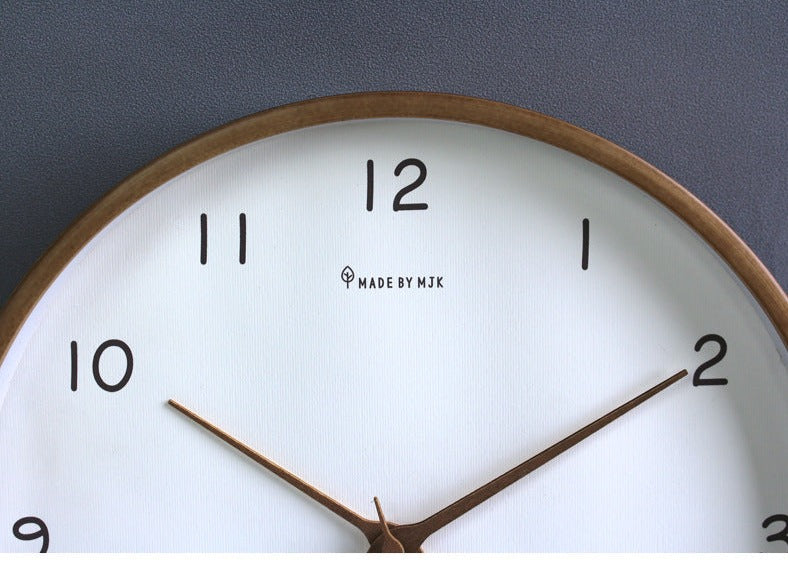 Avelena | Einfache Analoge Massive Holz-Wanduhr für Das Zuhause Zeitlos und Elegant!