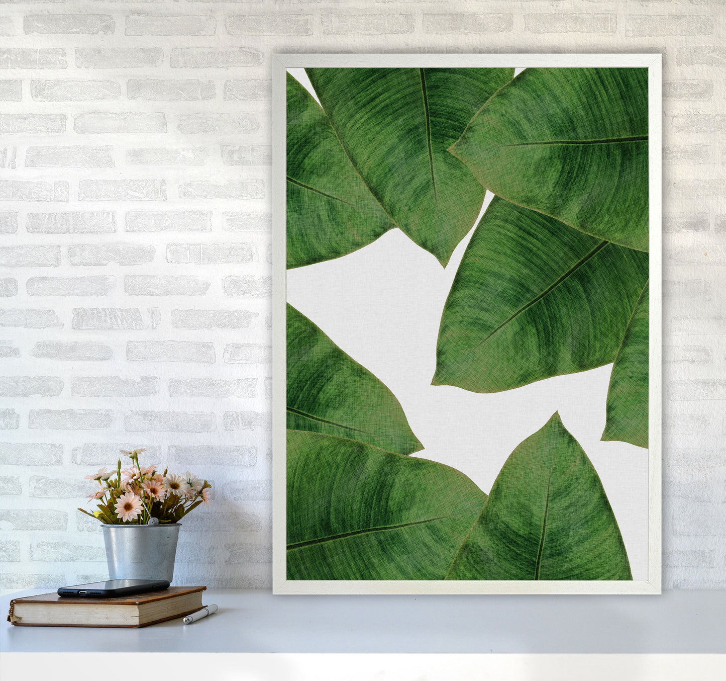 Avelena | Banana Leaf II Print von Orara Studio, gerahmter botanischer und Naturkunstdruck