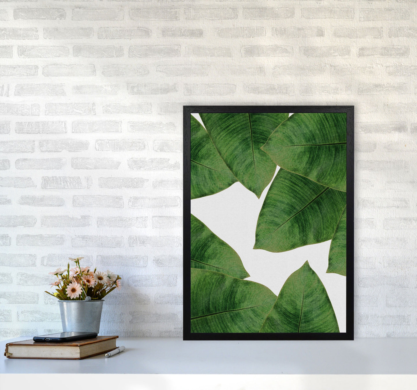 Avelena | Banana Leaf II Print von Orara Studio, gerahmter botanischer und Naturkunstdruck