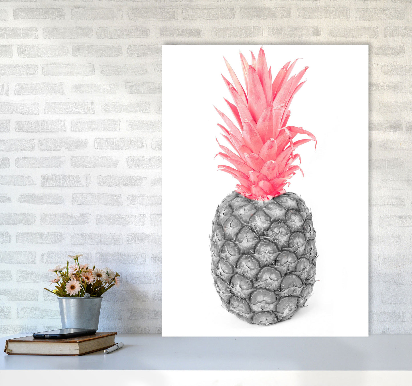 Avelena | Schwarz und rosa Ananas abstrakt modernes Druck, gerahmte Küchen Wandkunst