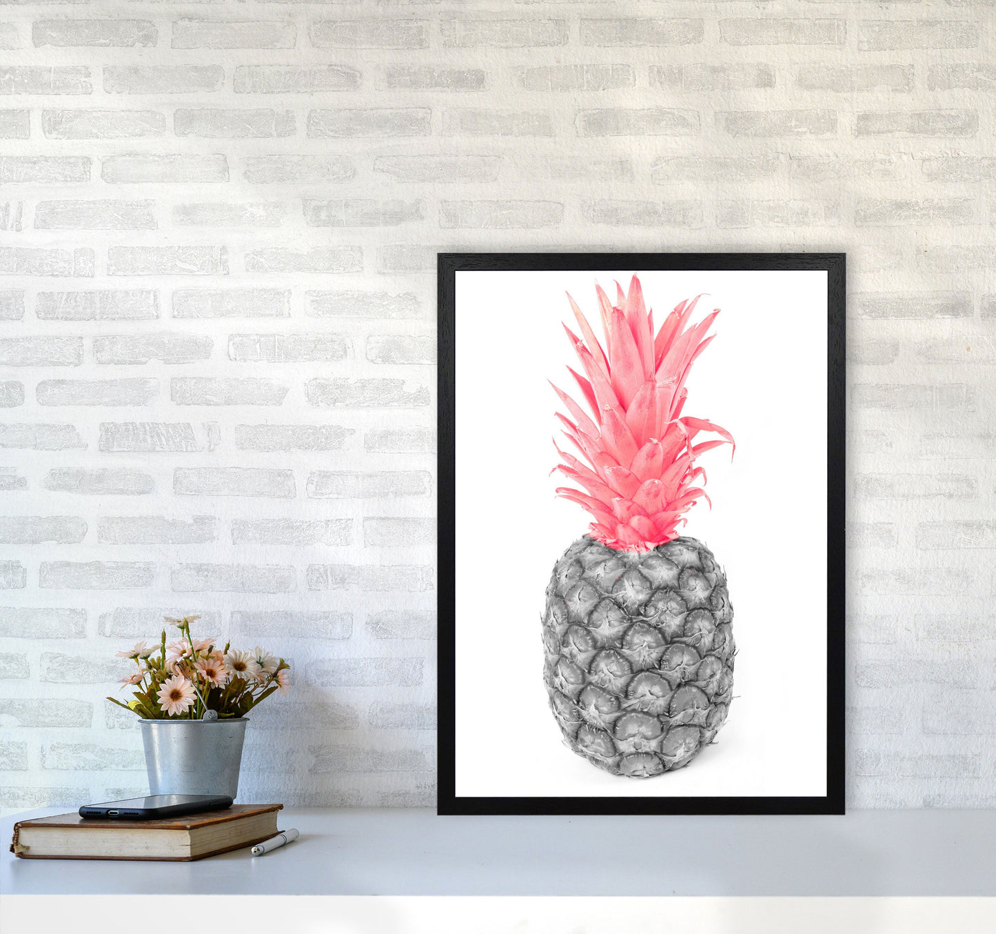 Avelena | Schwarz und rosa Ananas abstrakt modernes Druck, gerahmte Küchen Wandkunst