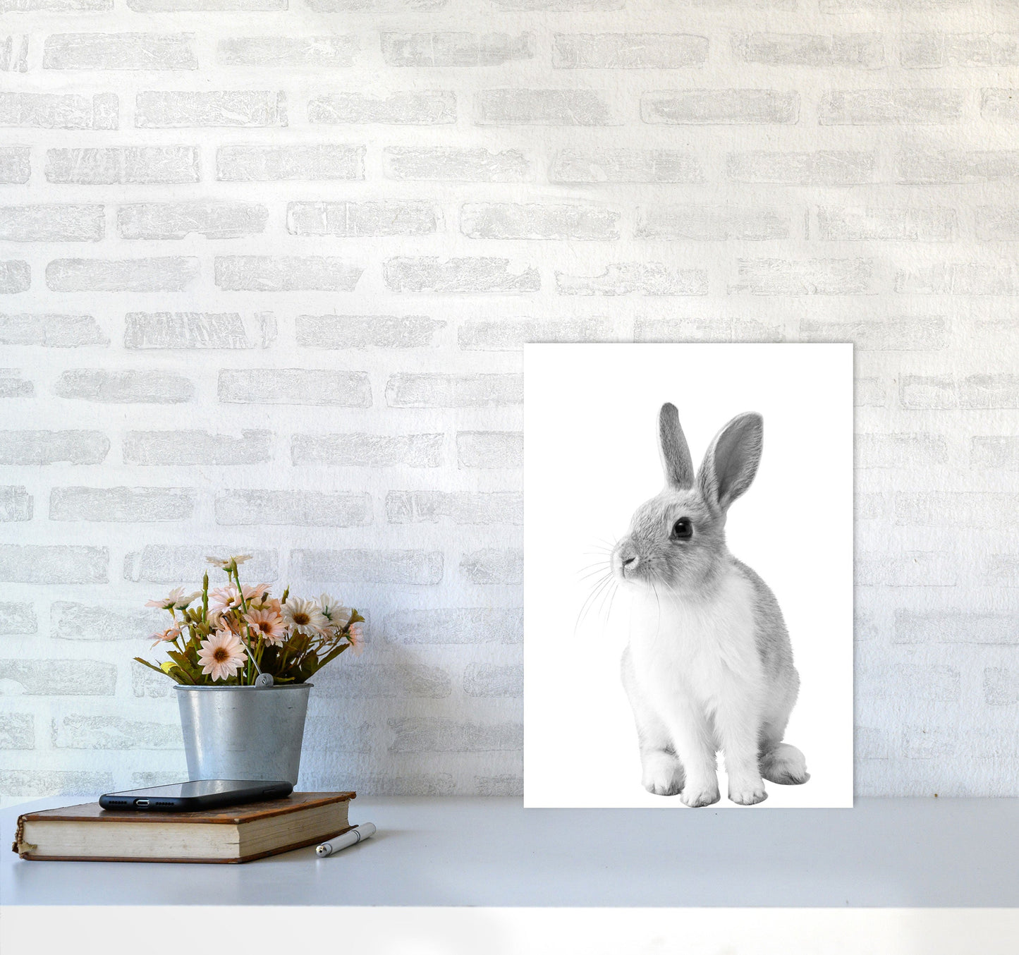 Avelena | Schwarz-Weiß Hase Moderne Druck Tierkunst Druck