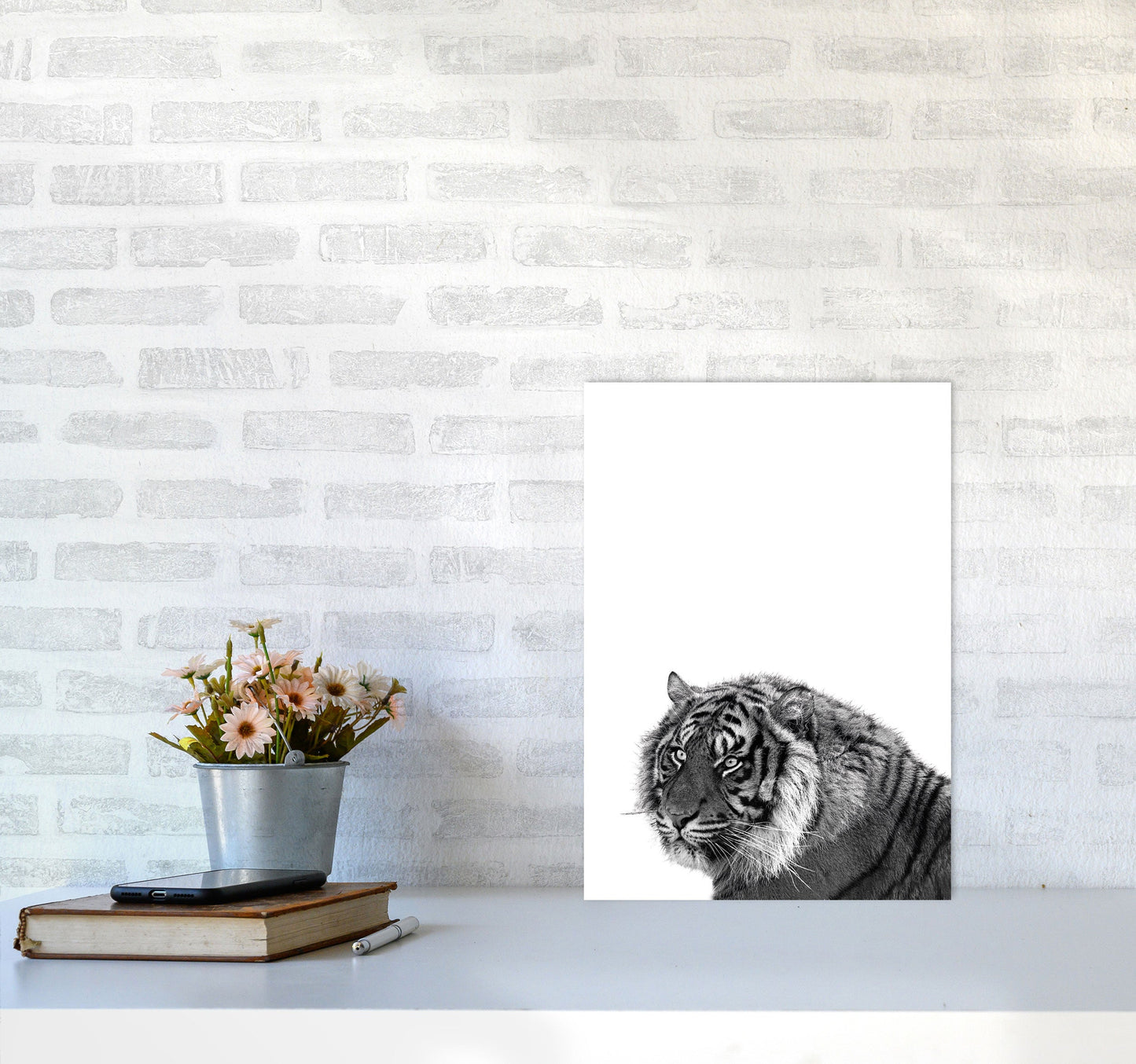Avelena | Schwarz und Weiß Tiger Moderne Druck Tier Kunstdruck