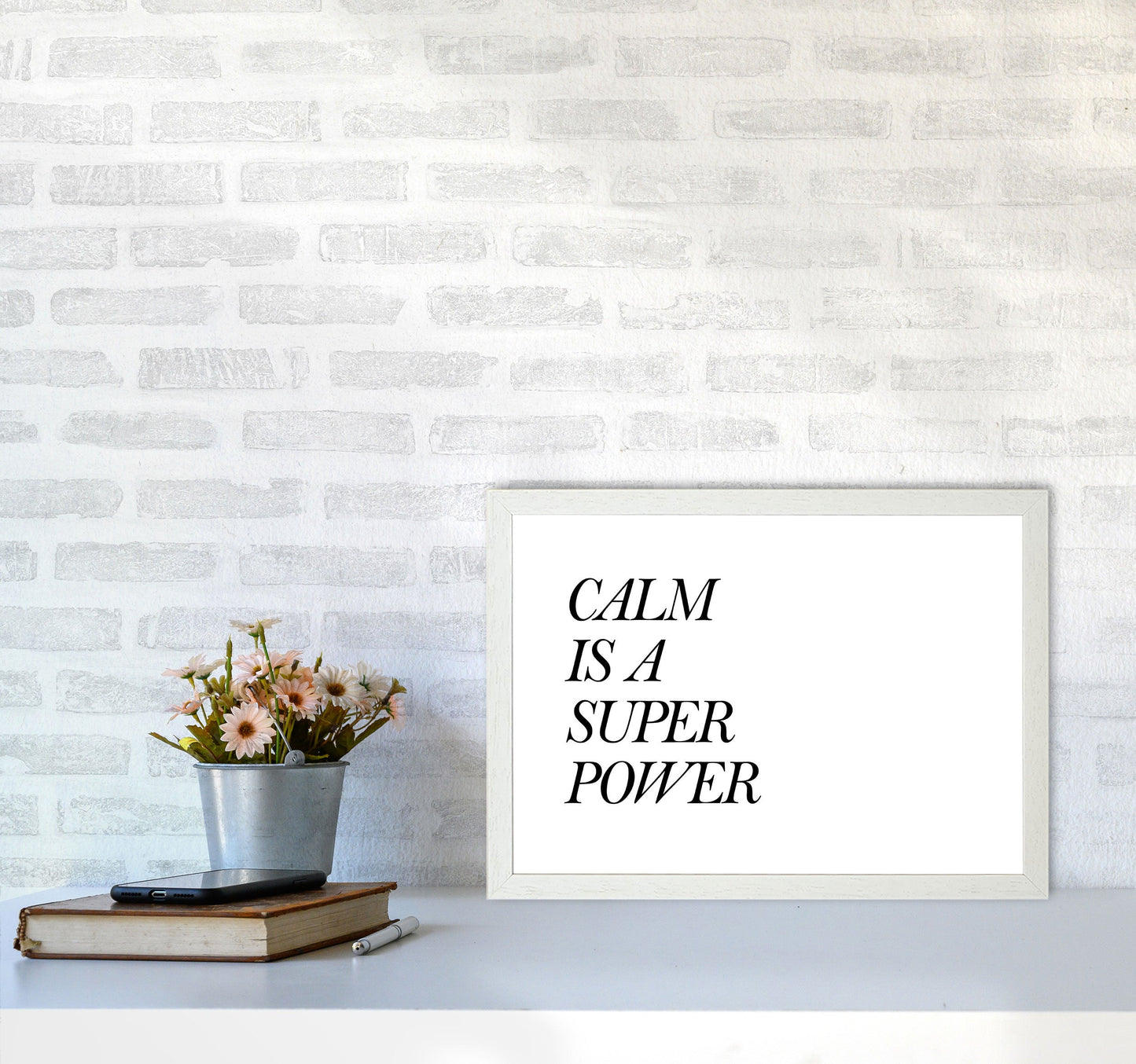 Avelena | Calm Is A Superpower Rahmen Typografie Wandkunstdruck