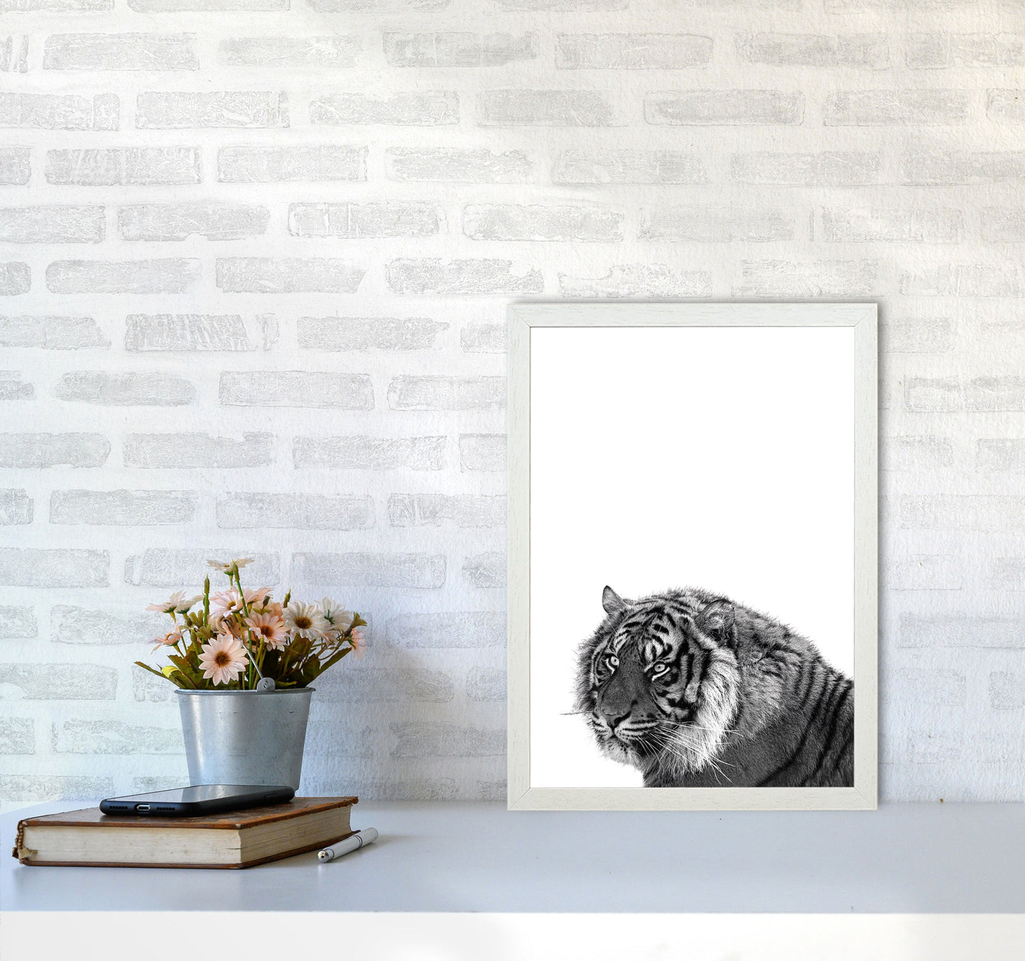 Avelena | Schwarz und Weiß Tiger Moderne Druck Tier Kunstdruck