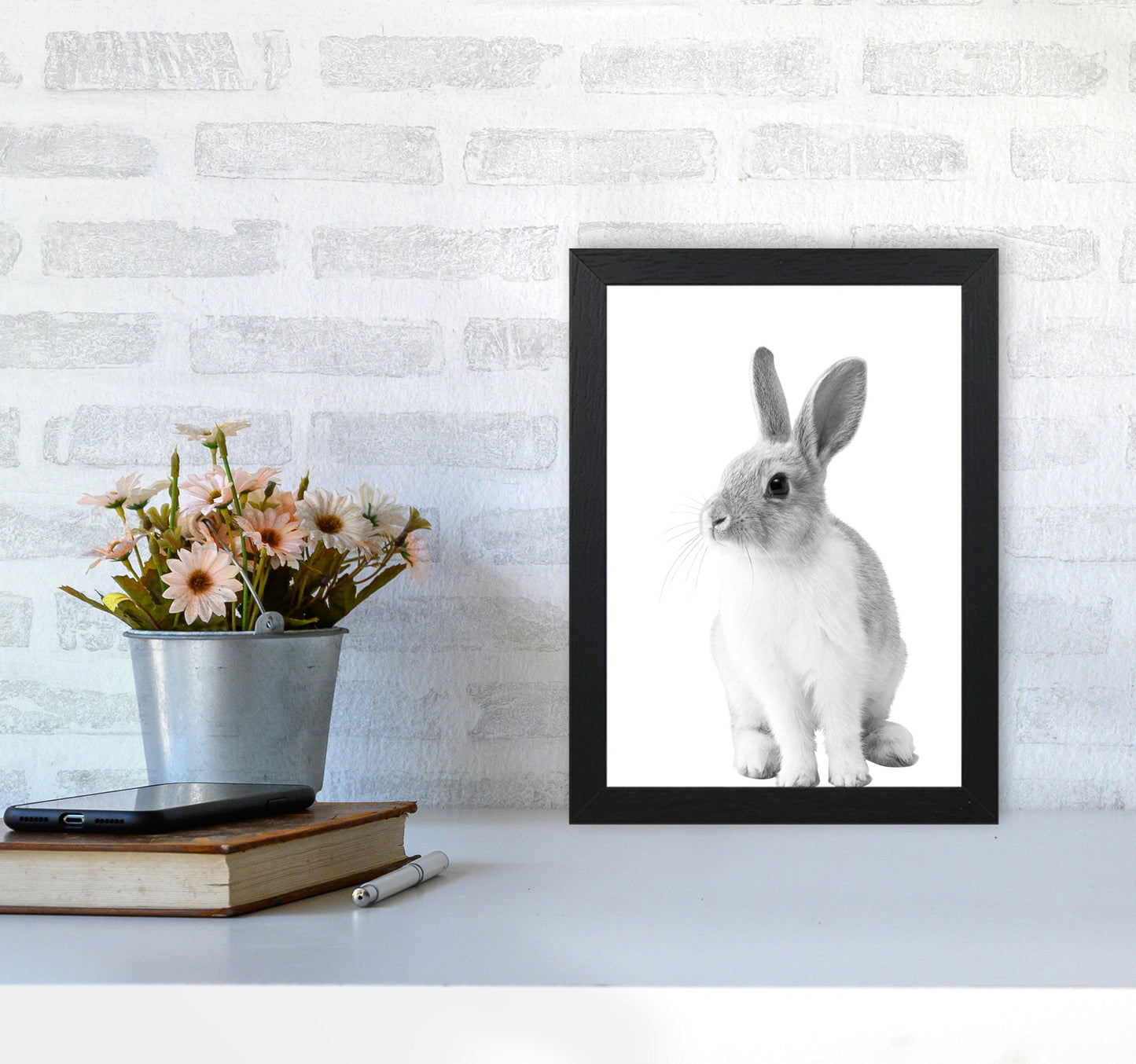 Avelena | Schwarz-Weiß Hase Moderne Druck Tierkunst Druck