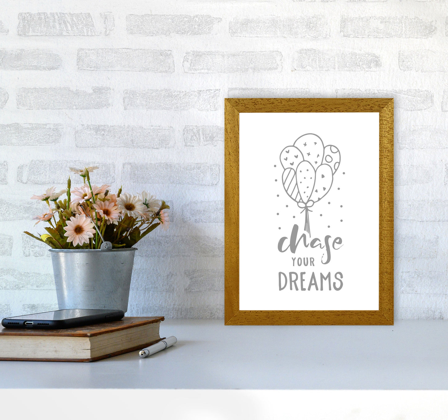 Avelena | Chase Your Dreams Grauer Rahmen Kinderzimmer Wandkunst Druck