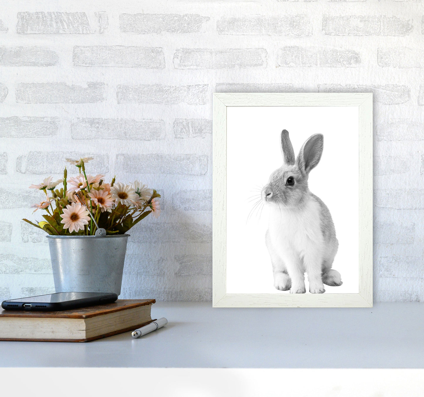 Avelena | Schwarz-Weiß Hase Moderne Druck Tierkunst Druck
