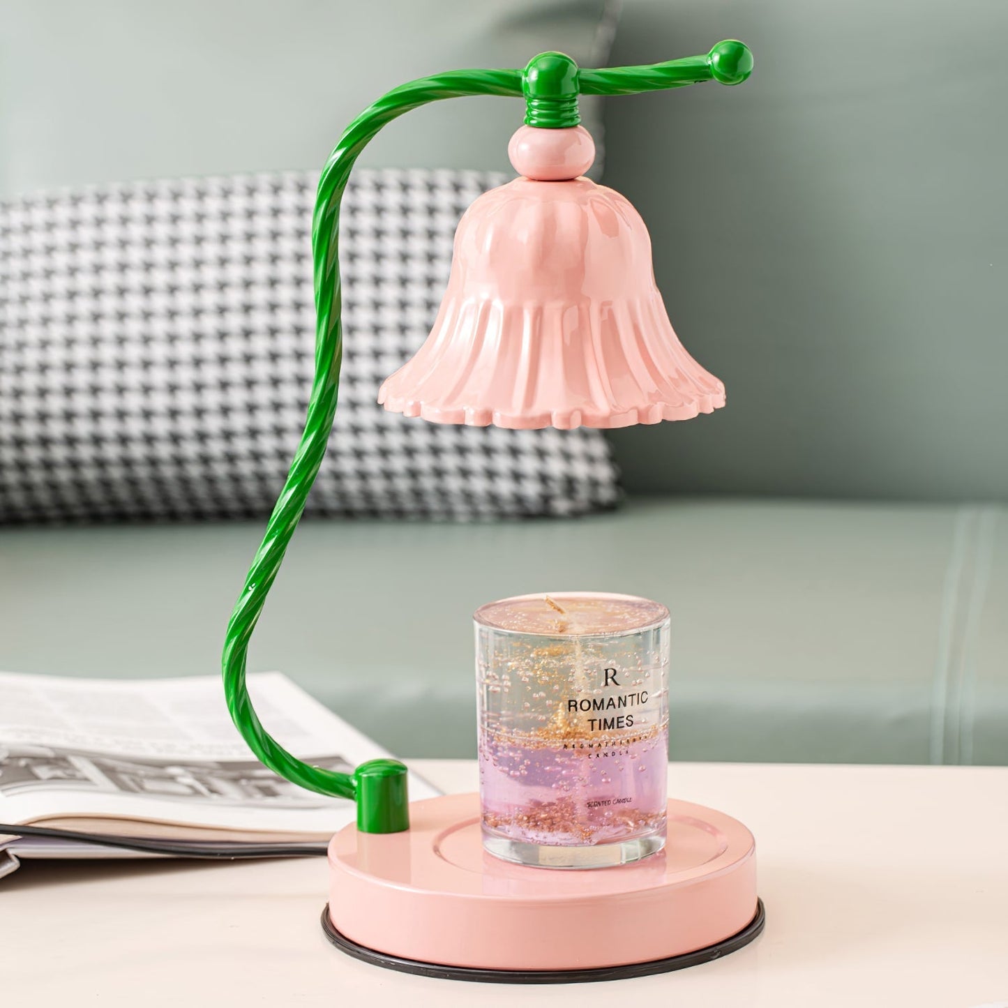 Avelena | BloomAura – Charmante rosa Glas-Tischlampe