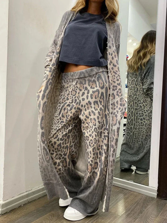 Avelena - Set aus Leopardmuster-Cardigan, langärmeliger Bluse und Hose mit elastischem Bund