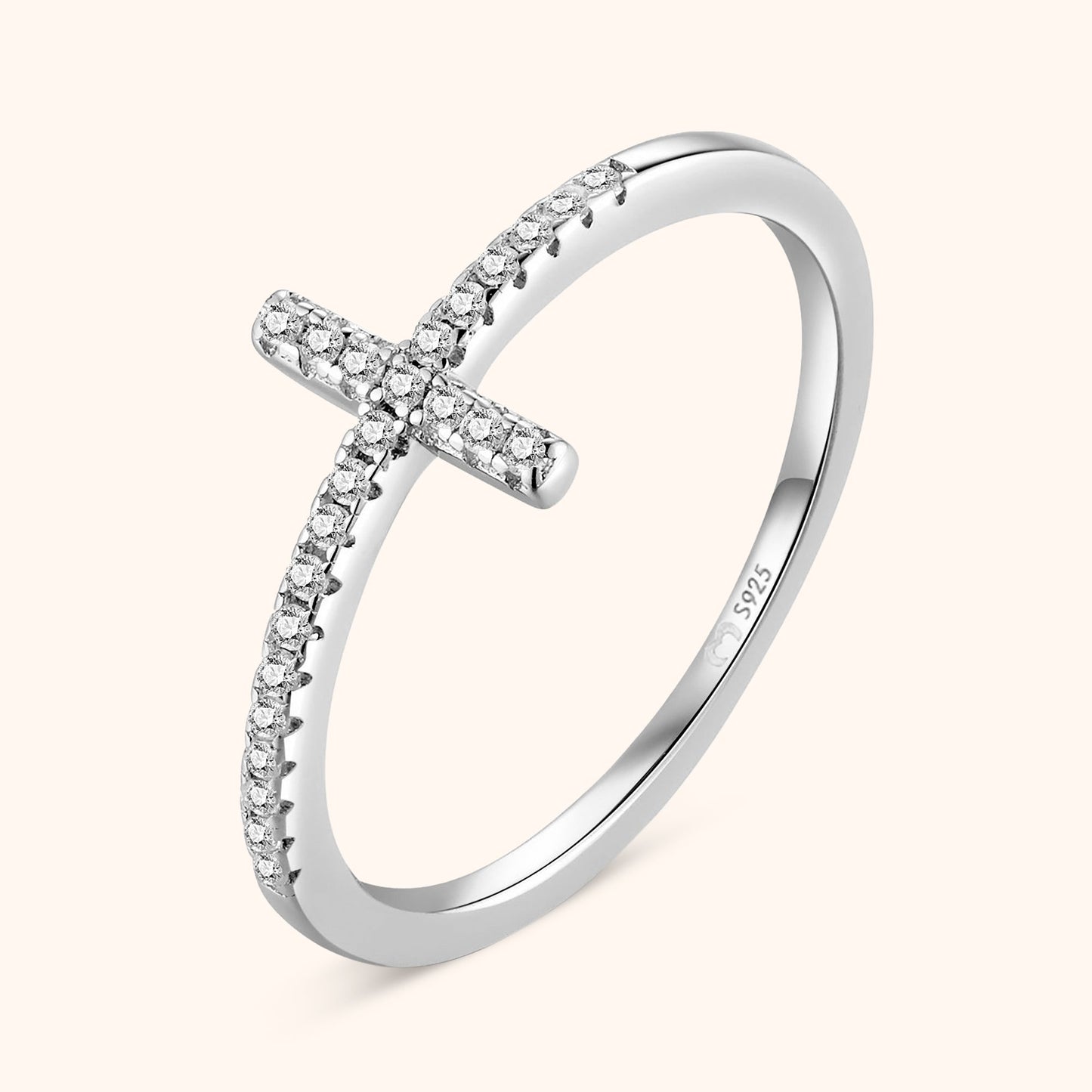 Avelena | Stilvolle Ring mit Zirkonia Kreuz Glauben