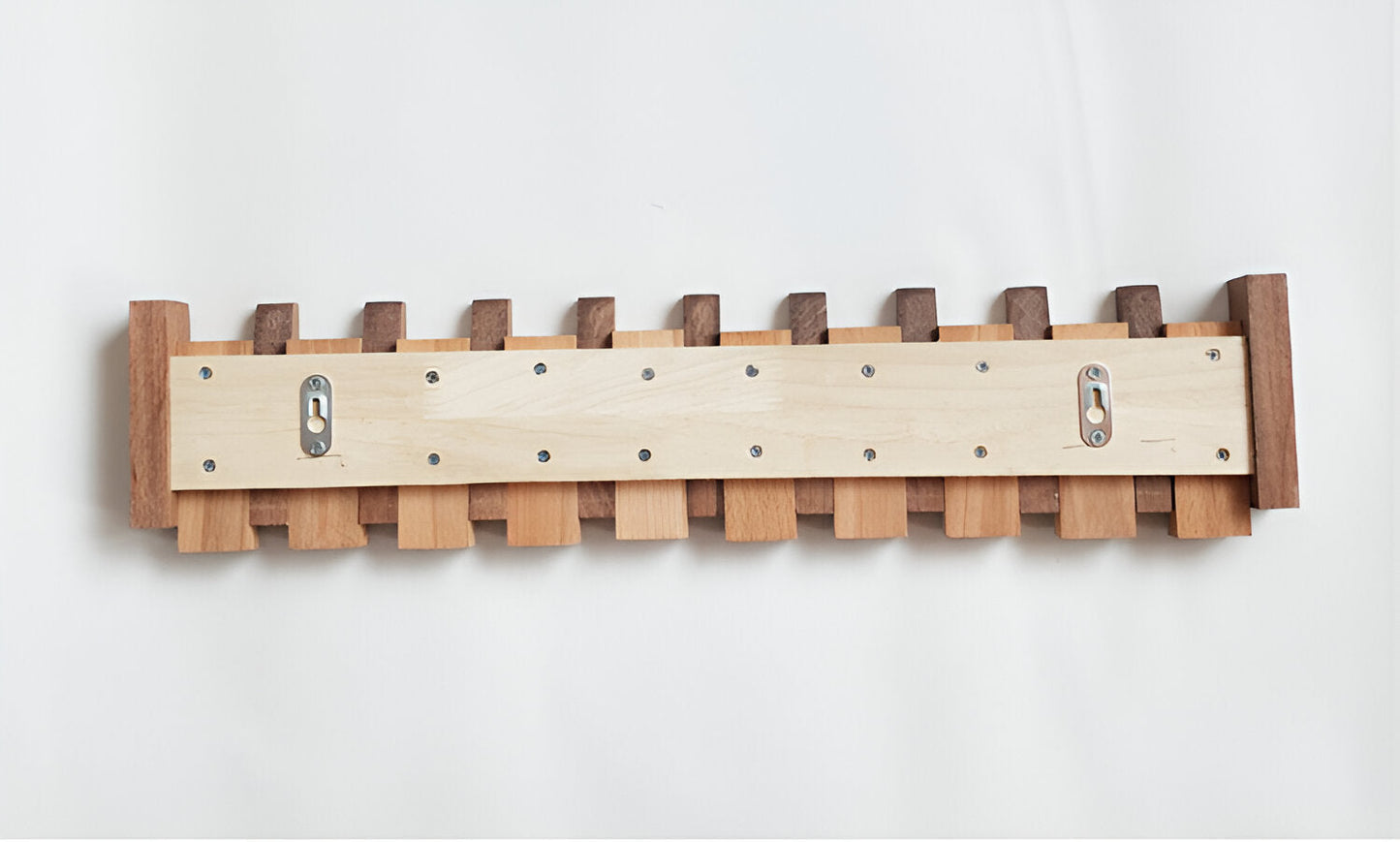 Avelena | RetroHooks - Holzklavier-Wandregal mit magnetischen Haken