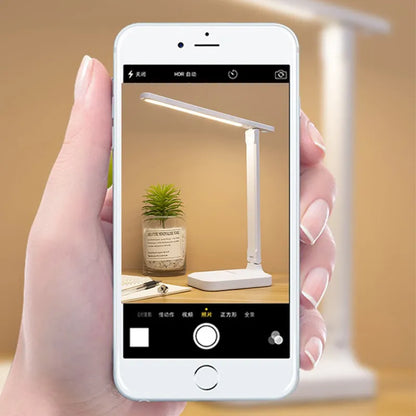 Avelena |  LED Tischlampe | Wiederaufladbar 6000mAh | Stufenlos dimmbar | Faltbare Schreibtischlampe mit Touch