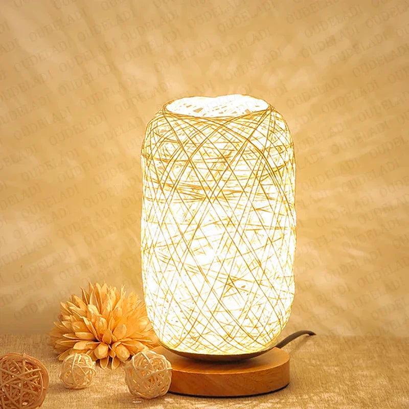 Avelena | WoodLuxe - Rattan-inspirierte Tischleuchte