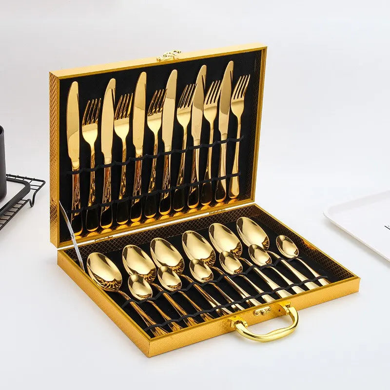 Avelena | Gold Besteckset Das Elegante 24-Teilige Gold & Silber Besteckset