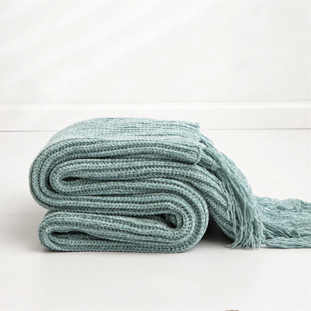Avelena | Blanket Luxe Chenille Decke mit Herzfransen