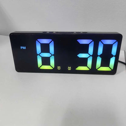 Avelena | Led Uhr Stilvolle Wecker mit Nachtmodus