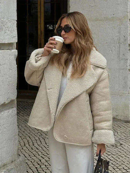 Avelena | Neue Damenjacke mit Revers Chic und Modisch