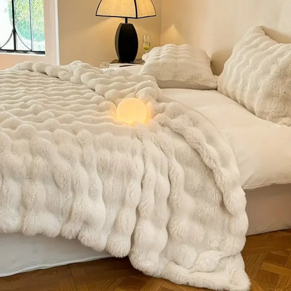 Avelena | PlushCozy | Kunstpelz Winterdecke