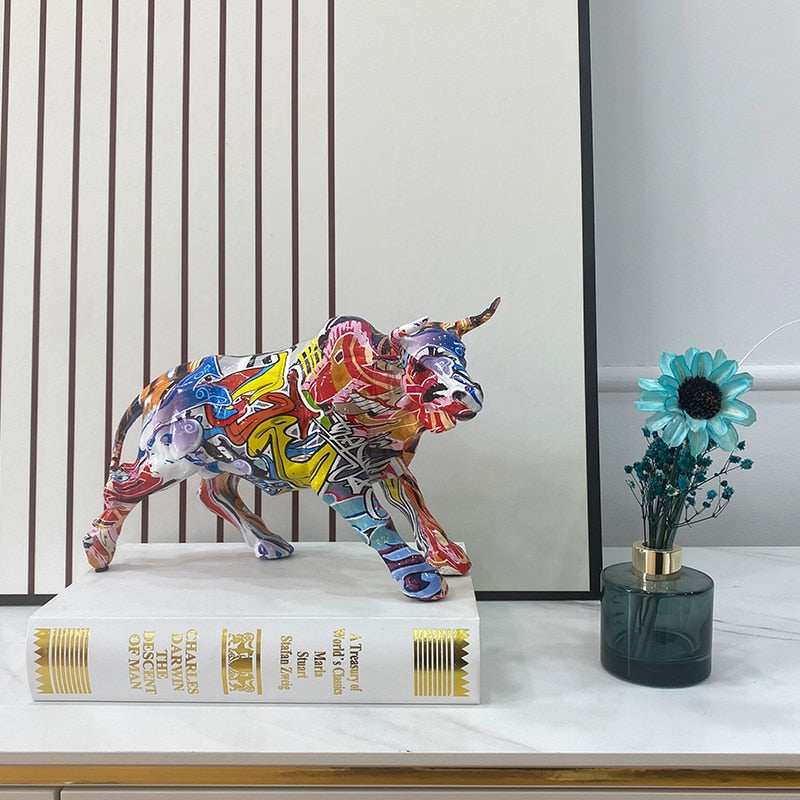 Avelena | Graffiti-Malerei Harz Bull Figuren Home Wohnzimmer Schlafzimmer Büro Desktop Feng Shui Ornamente Sammlung Statuen