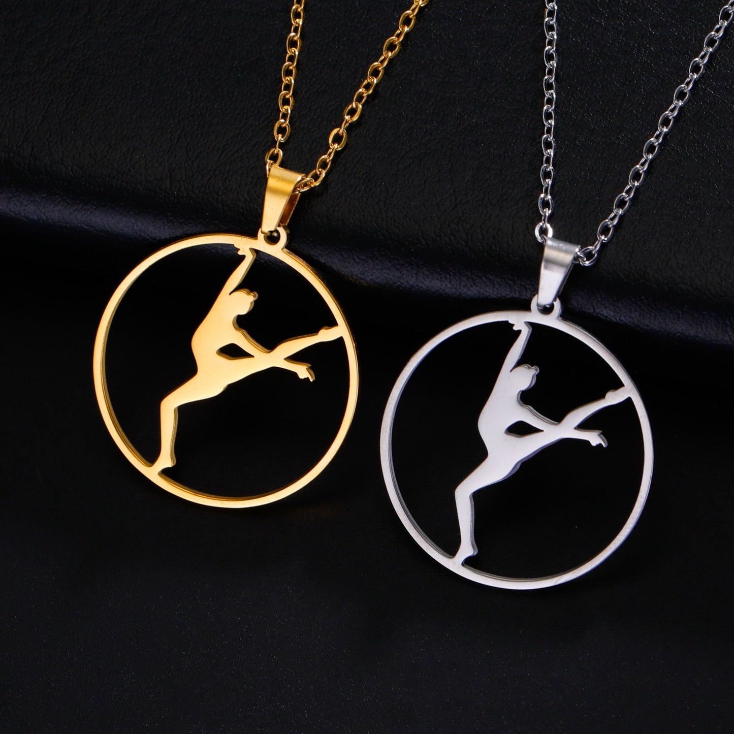 Avelena | Gold Gymnast Mädchen Anhänger Halskette