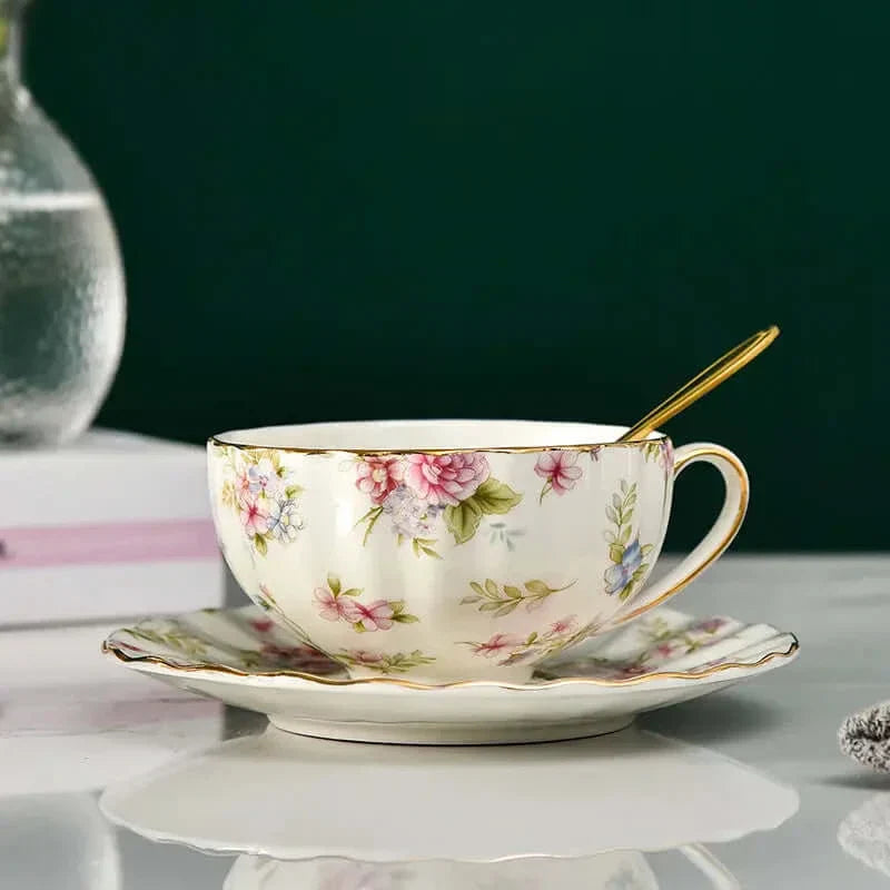Avelena | Elegante Bone China Porzellan Kaffeetasse - Luxuriöses und einzigartiges Design