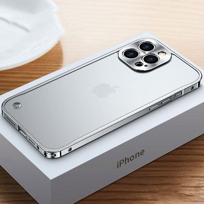 Avelena | Aluminium-Metallgehäuse mit Polycarbonatrückseite für iPhone