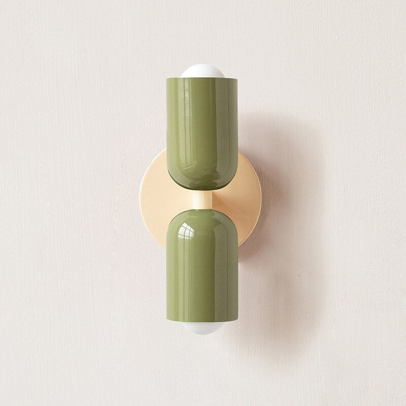 Avelena | Lebendige, minimalistische Wandleuchte mit zwei Glühbirnen