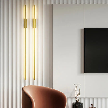 Avelena | SofaLume – Moderne Wandlampe in Schwarz und Gold für stilvolles Wohnen