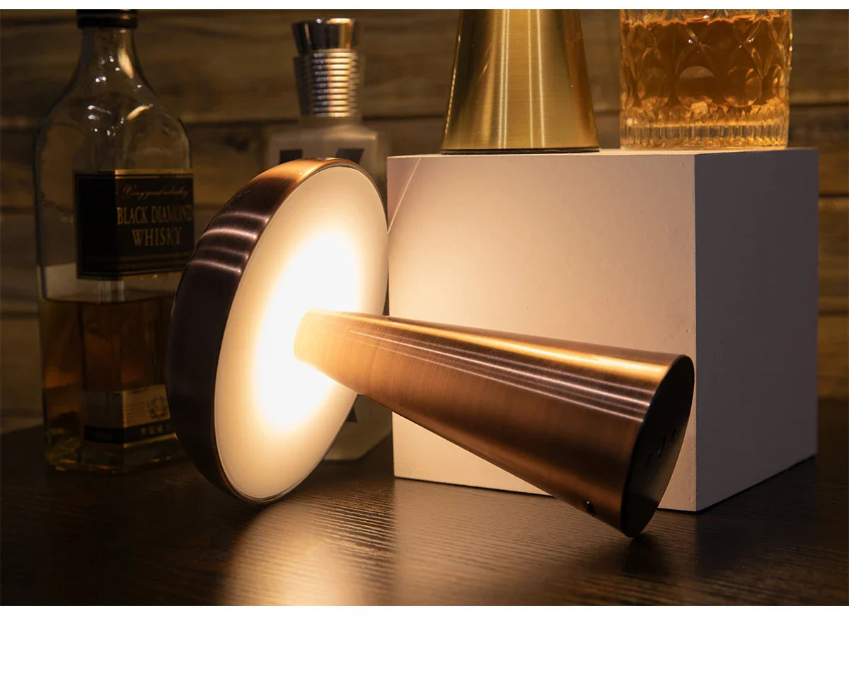 Avelena | Metall Pilz Lampe