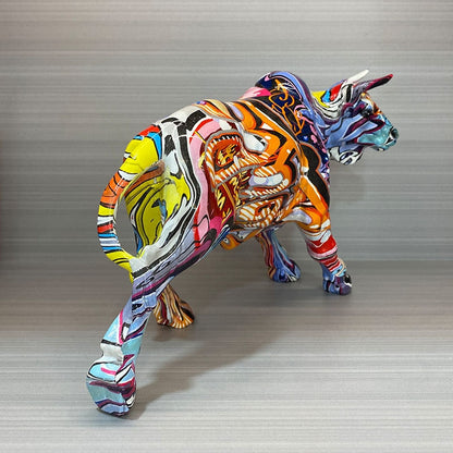 Avelena | Graffiti-Malerei Harz Bull Figuren Home Wohnzimmer Schlafzimmer Büro Desktop Feng Shui Ornamente Sammlung Statuen