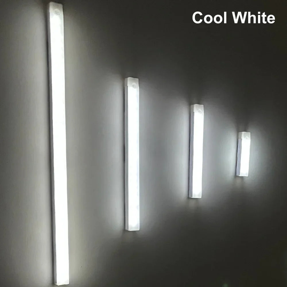 Avelena | Bewegungsmelder LED Nachtlicht USB wiederaufladbare kabellose Lampe