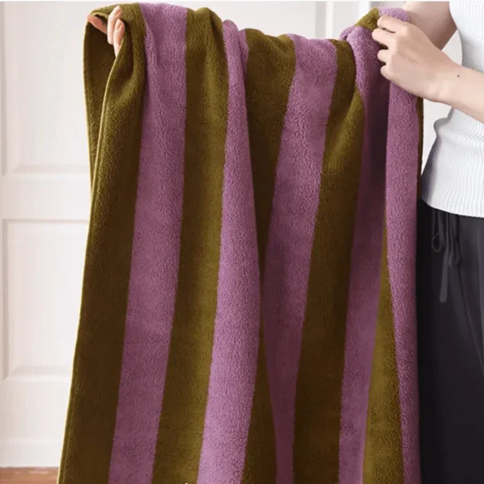 Avelena | Retro Streifen Handtuch (Chunky)