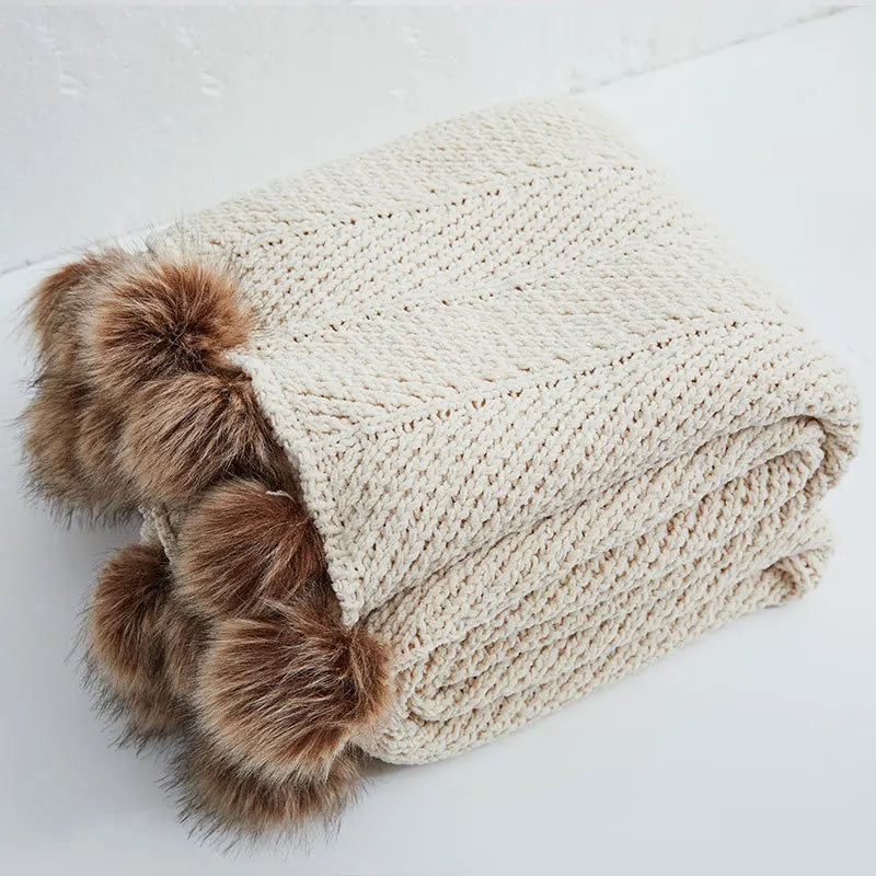 Avelena | Blanket Luxe Chenille Decke mit Herzfransen