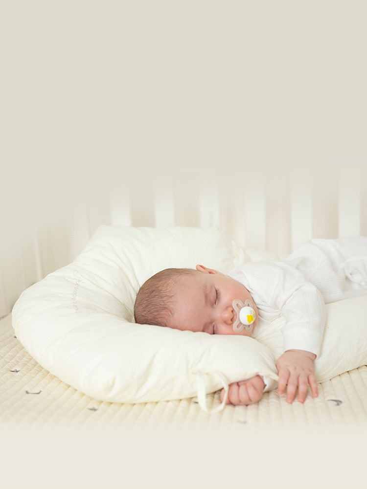 Avelena | Babyhug Schlaf Baby Kissen