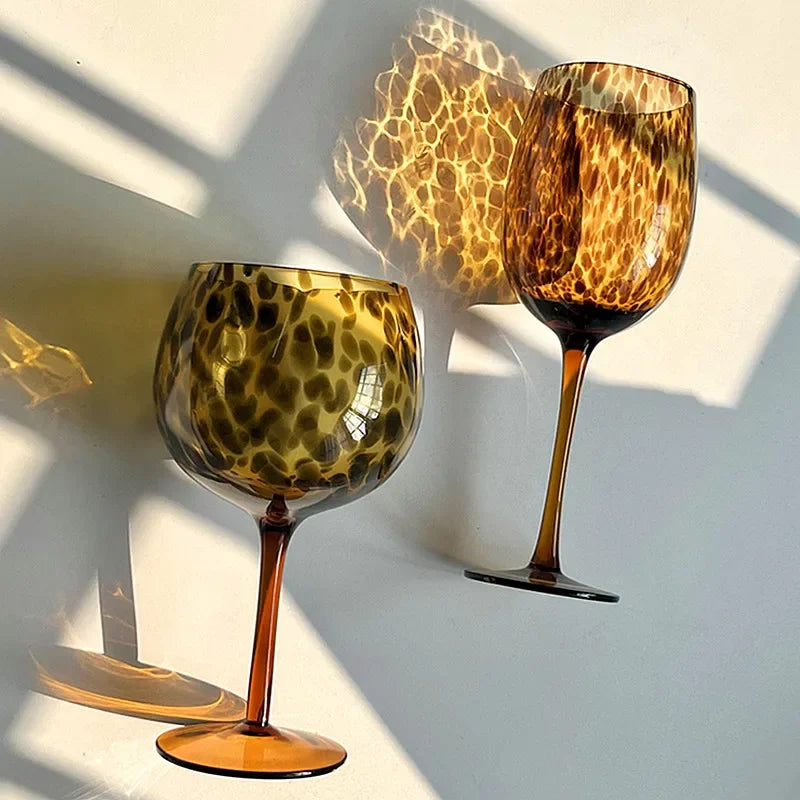 Avelena | Vintage Amber Leopard-Print Weinglas