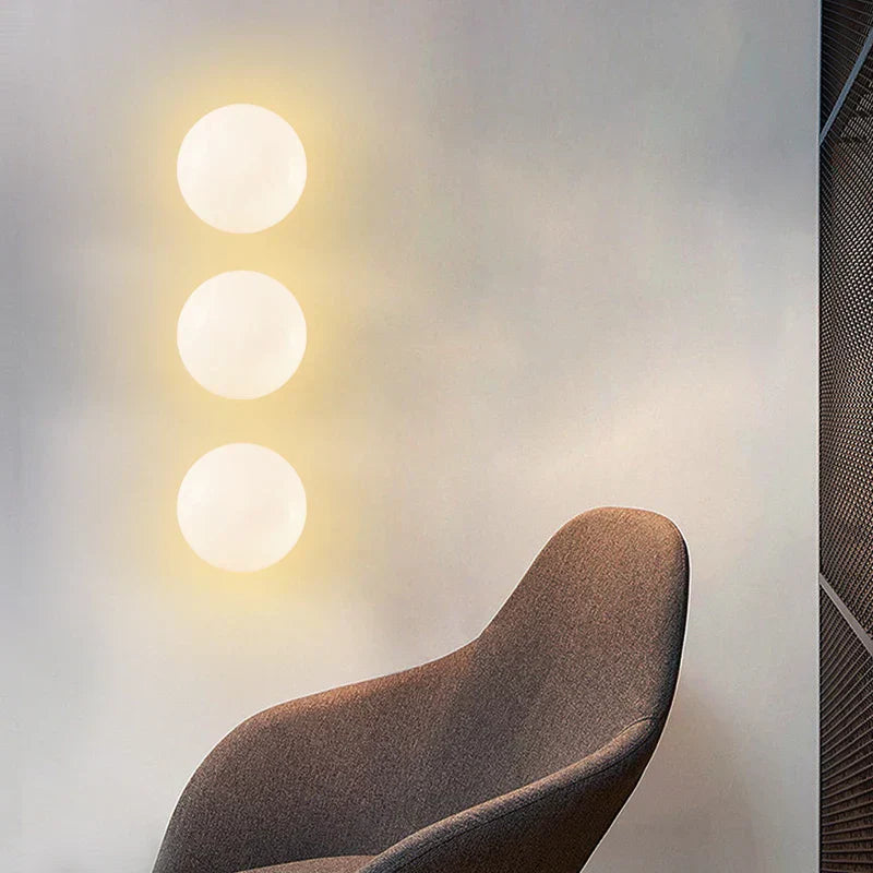 Avelena | BrassAura – Elegante Wand- und Deckenlampe mit Messingdetails