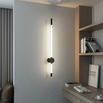 Avelena | AstraBeam – Vertikale LED-Wandlampe für moderne Innenräume