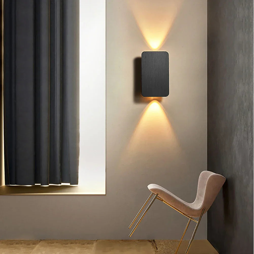 Avelena | Aria Moderne Quadrat Wandlampe – Auf- und Ablichtung für Schlafzimmer und Wohnzimmer