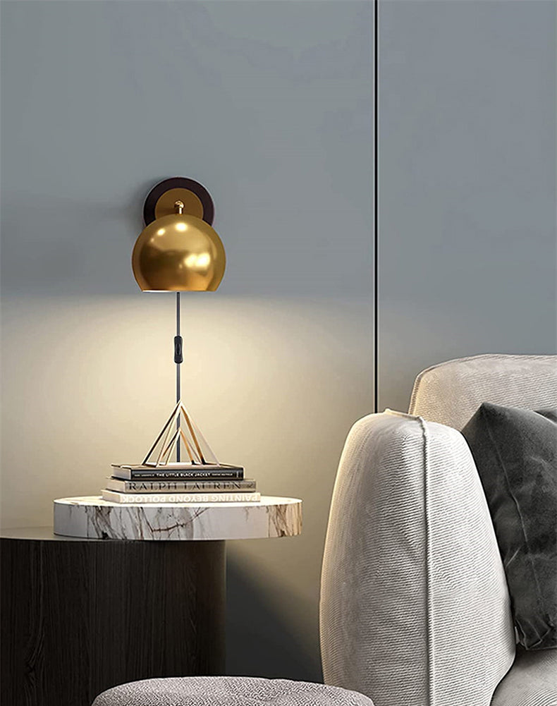 Avelena | AntiqueAura – Klassische Vintage-Wandlampe mit Stecker für elegante Räume