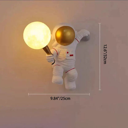 Avelena | CosmoBuddy Astronaut Wandlampe | Kreatives Design | Resin & ABS | LED Schlafzimmerlicht