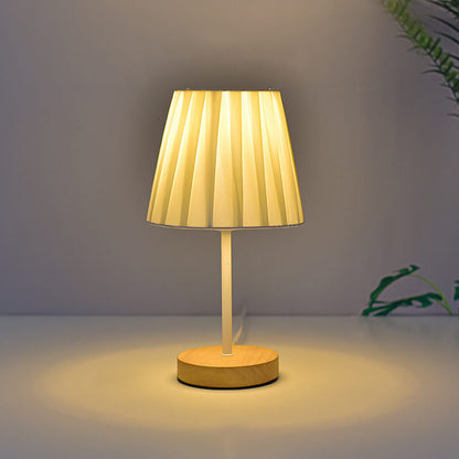 Avelena | Nordic Vintage Stoffkonus Massivholz LED Tischlampe